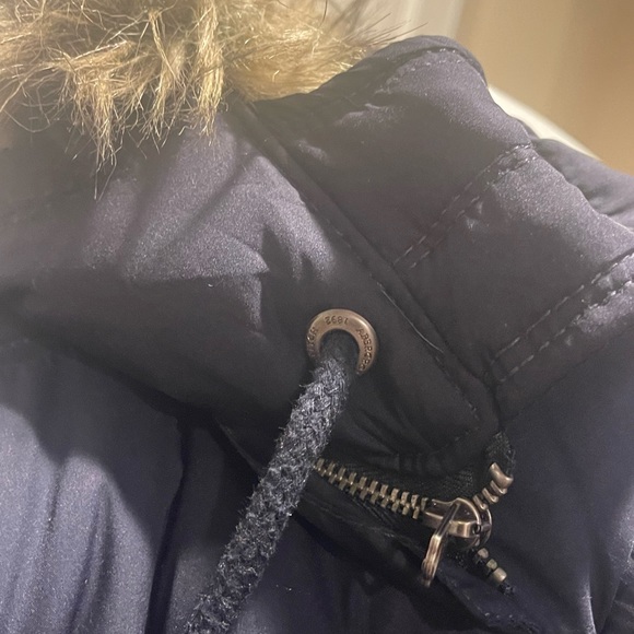 Abercrombie and Fitch Puffer Jacket - Picture 6 of 7